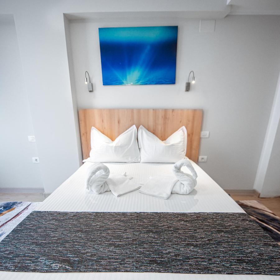 Polu-X Hotel Vama Veche Ngoại thất bức ảnh