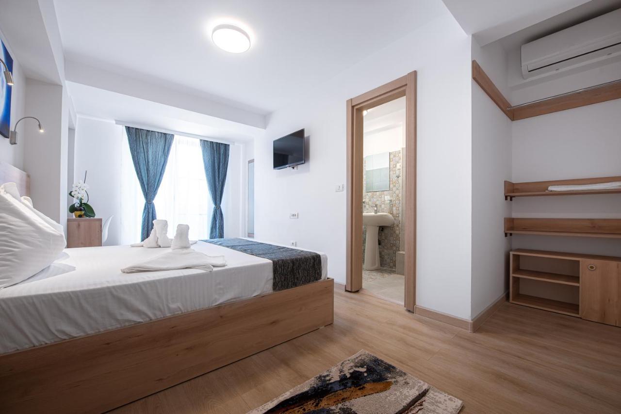 Polu-X Hotel Vama Veche Ngoại thất bức ảnh
