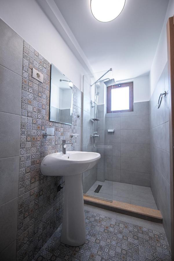 Polu-X Hotel Vama Veche Ngoại thất bức ảnh