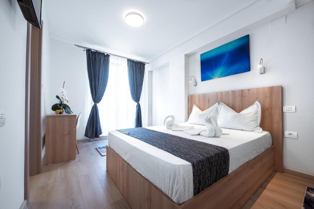 Polu-X Hotel Vama Veche Ngoại thất bức ảnh